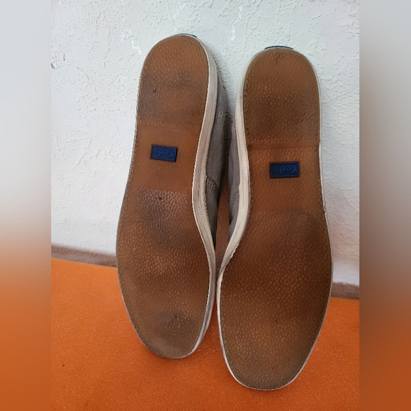 KEDS Canvas Flat Light Green Tennis Shoes Size 10 - Picture 7 of 7